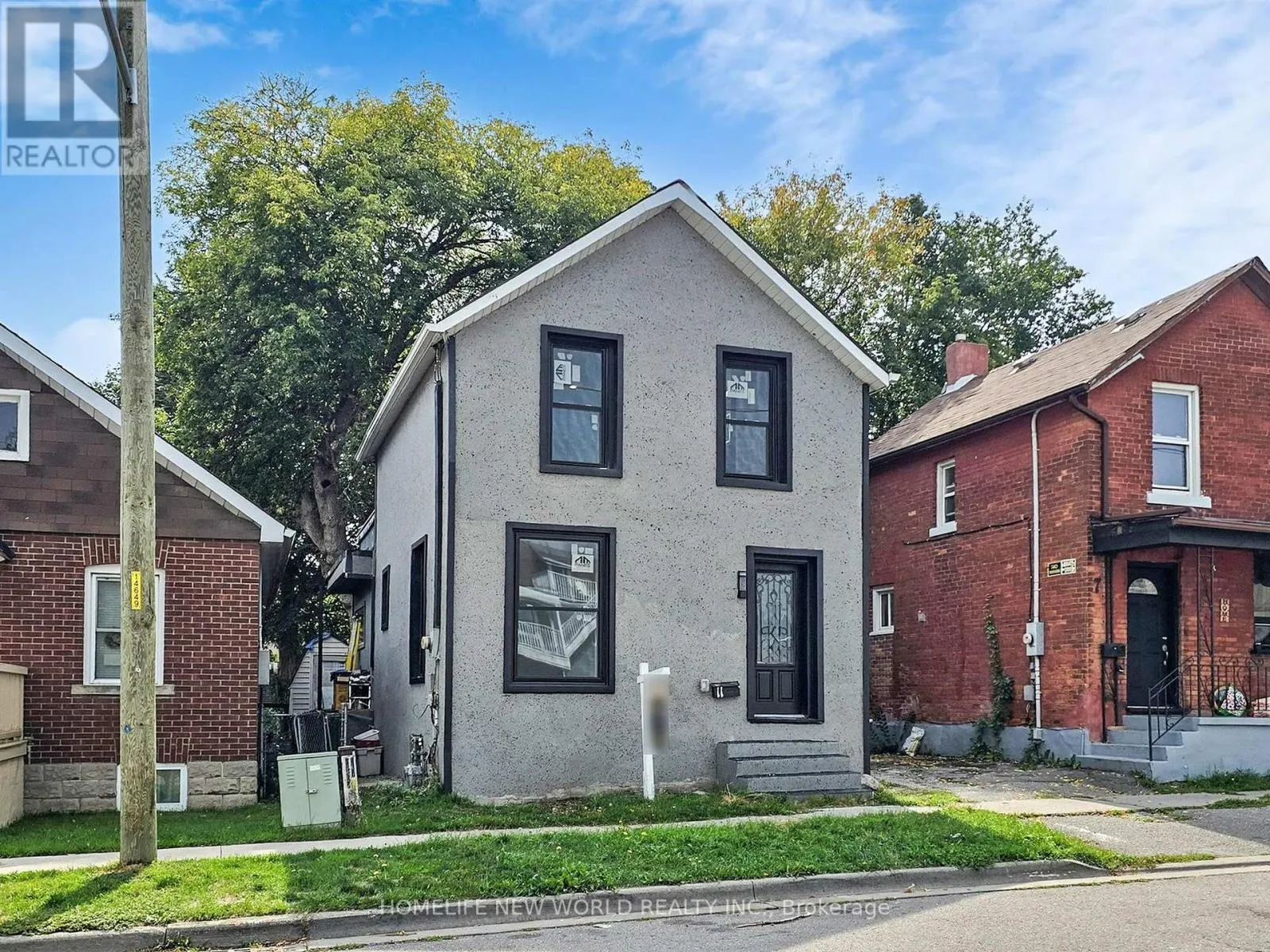11 MAPLE STREET