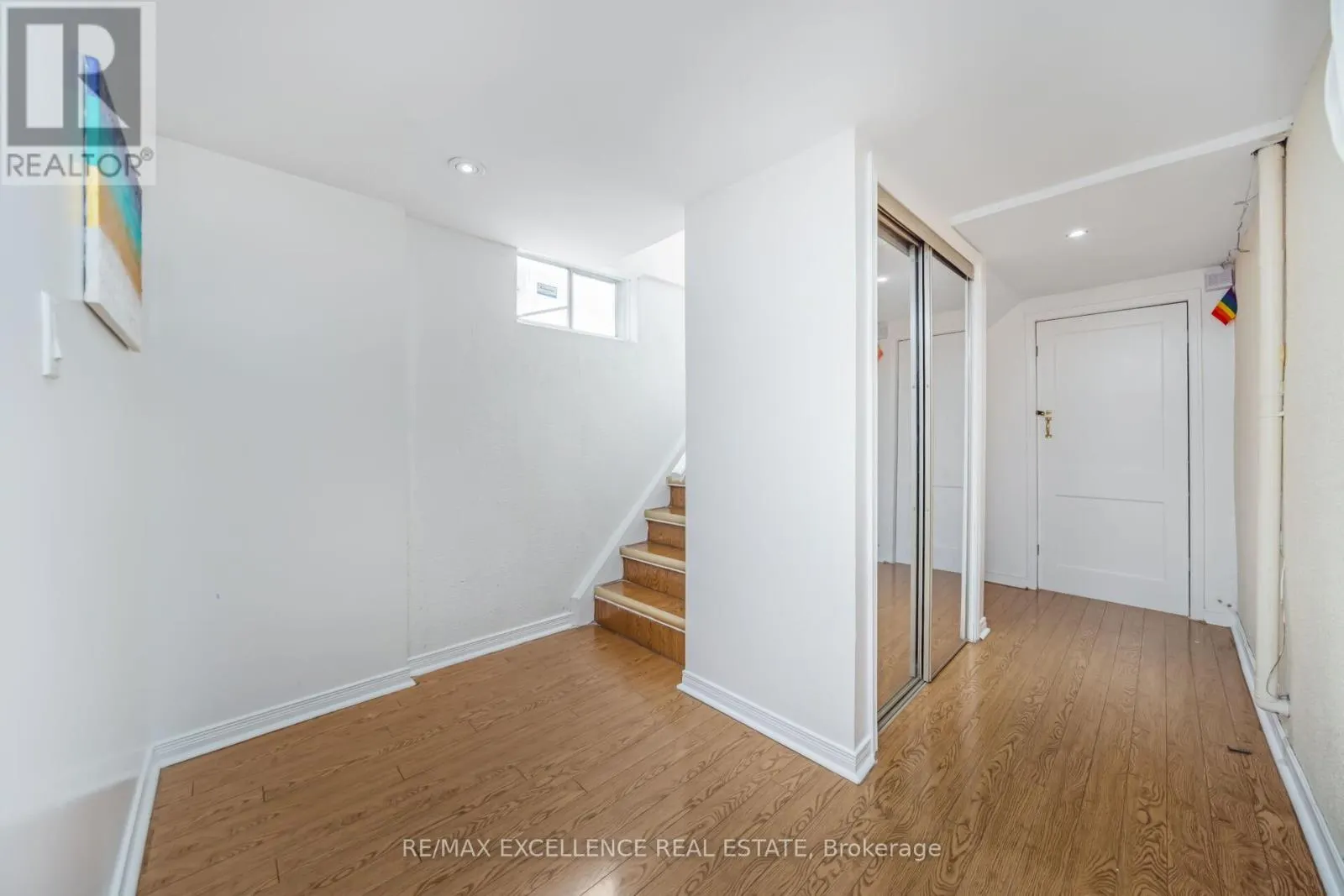 43 PORCHESTER DRIVE