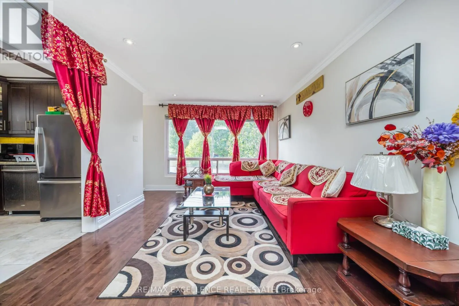 43 PORCHESTER DRIVE