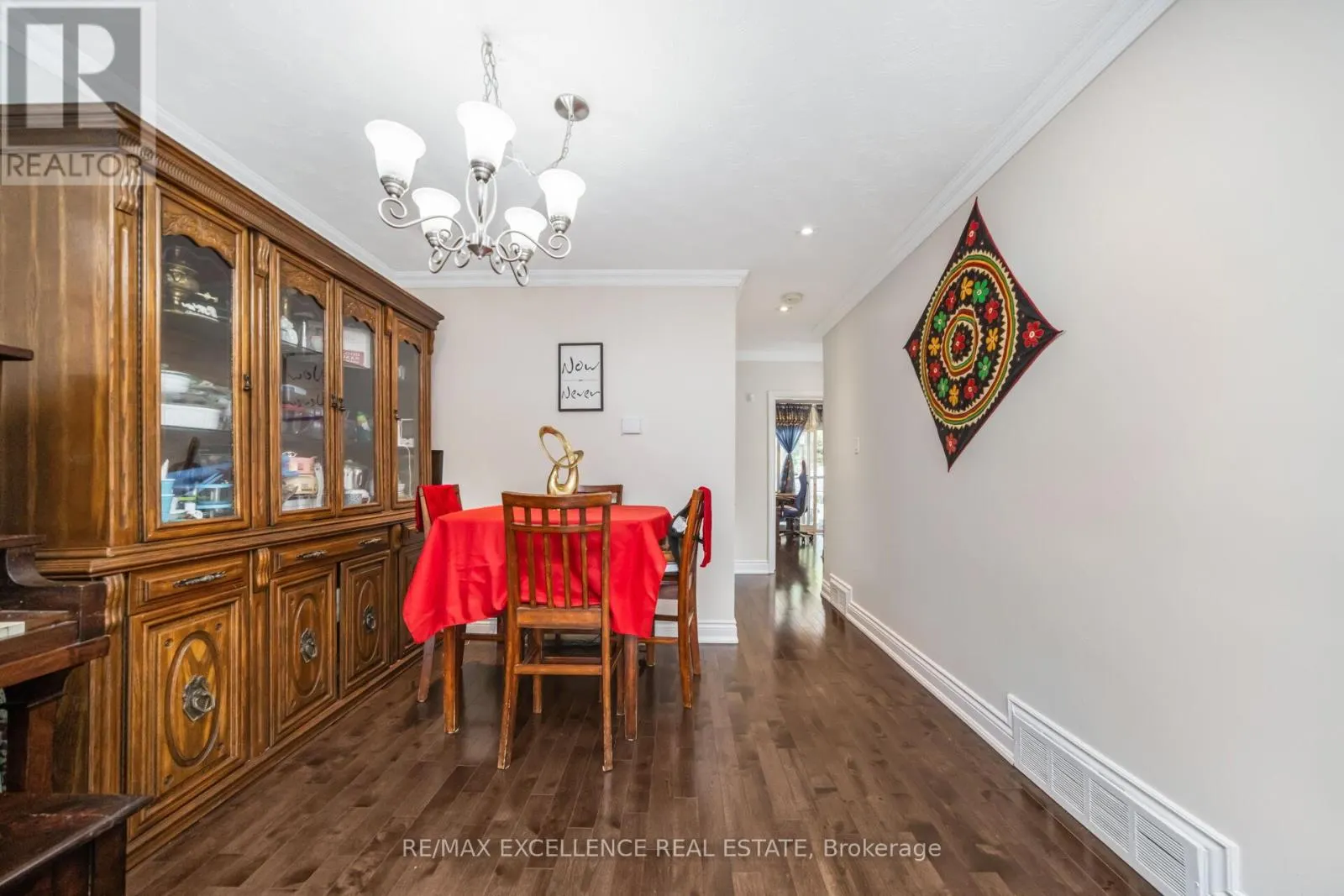 43 PORCHESTER DRIVE