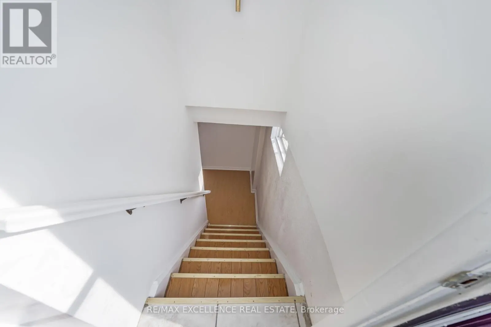 43 PORCHESTER DRIVE