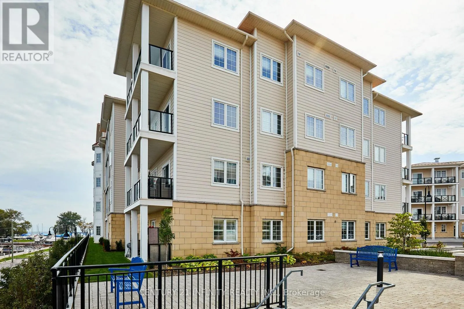 101 - 70 SHIPWAY AVENUE, #101