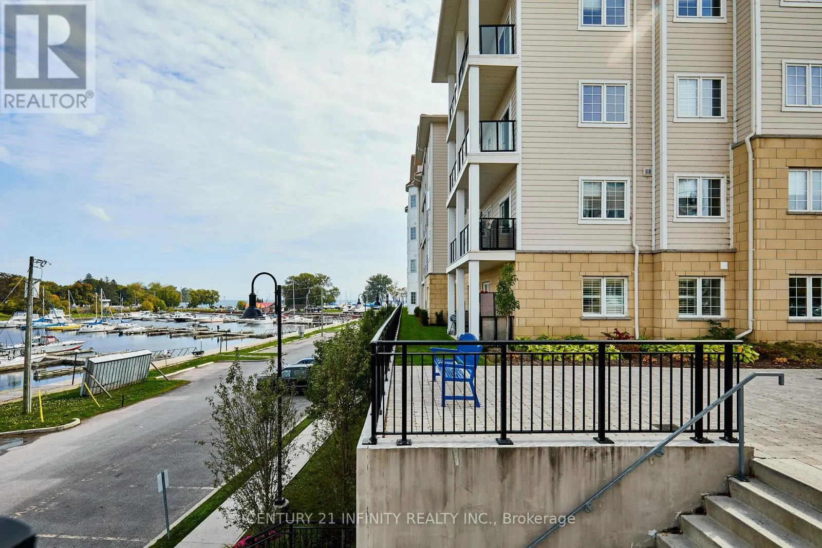 101 - 70 SHIPWAY AVENUE, #101