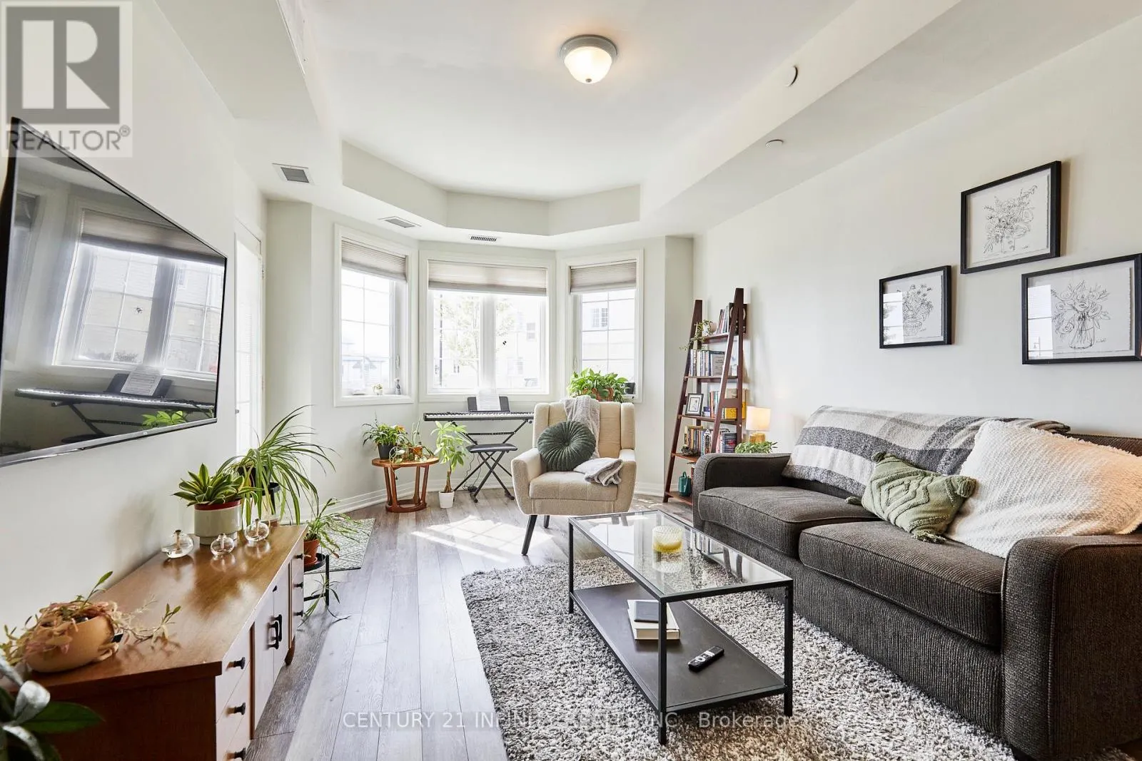 101 - 70 SHIPWAY AVENUE, #101