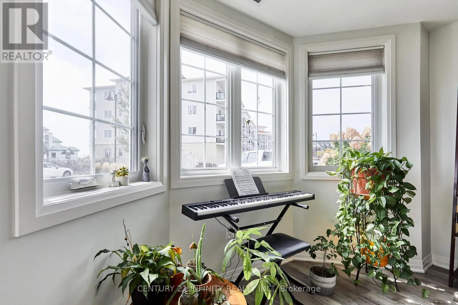 101 - 70 SHIPWAY AVENUE, #101