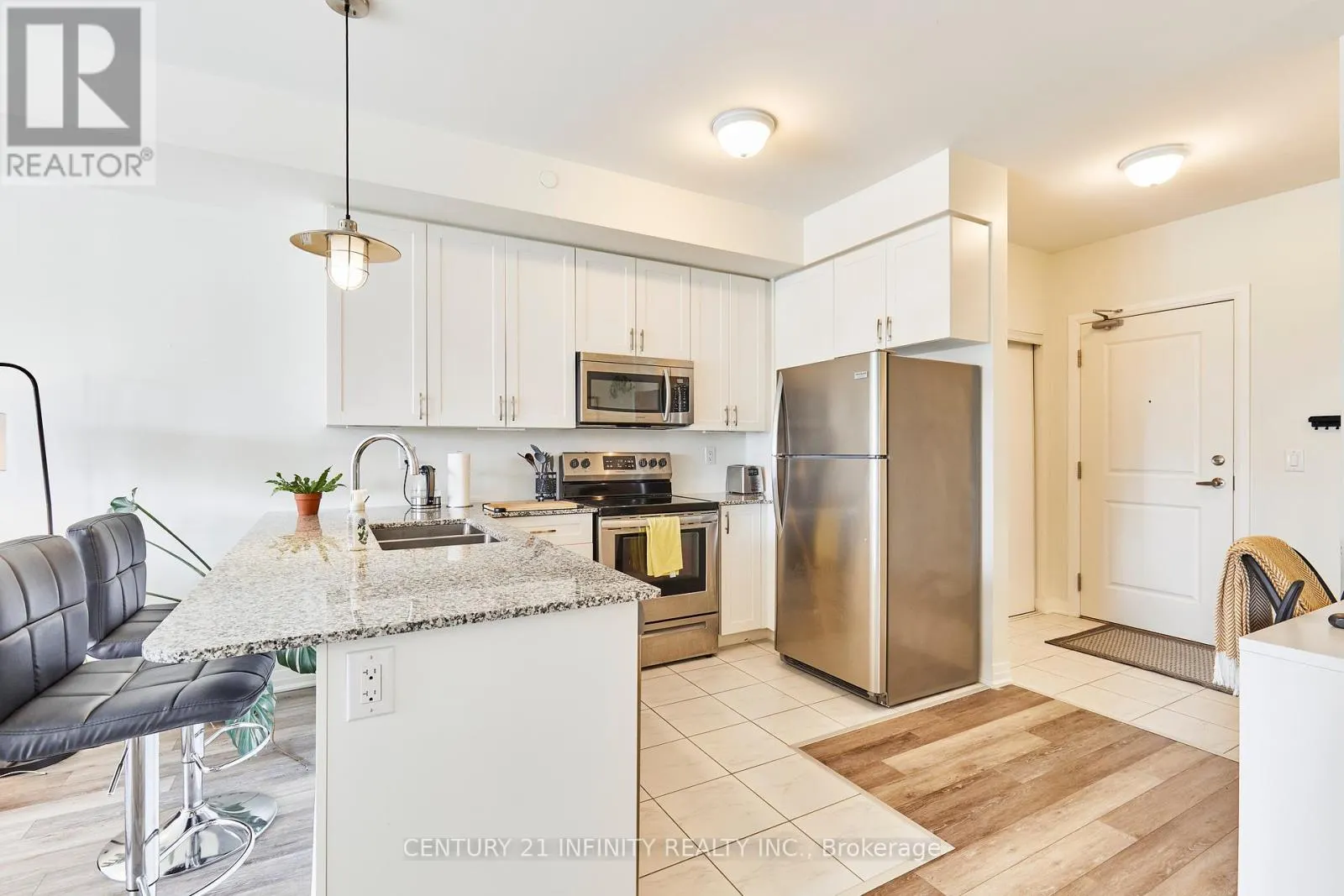 101 - 70 SHIPWAY AVENUE, #101