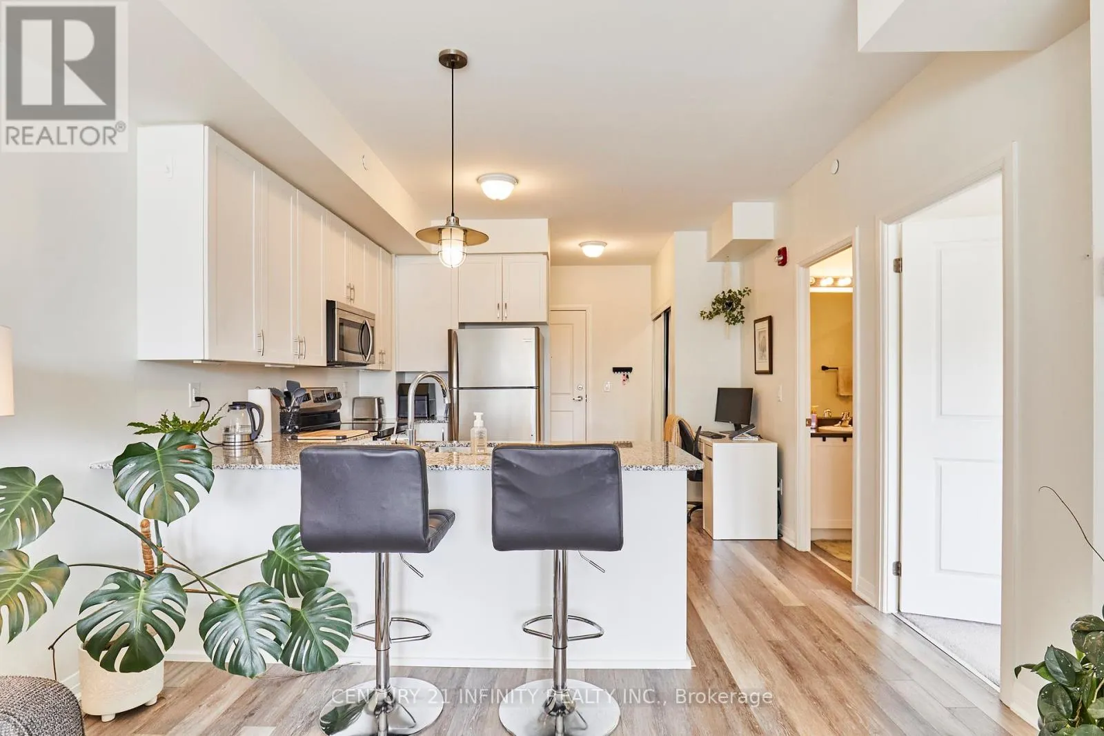101 - 70 SHIPWAY AVENUE, #101