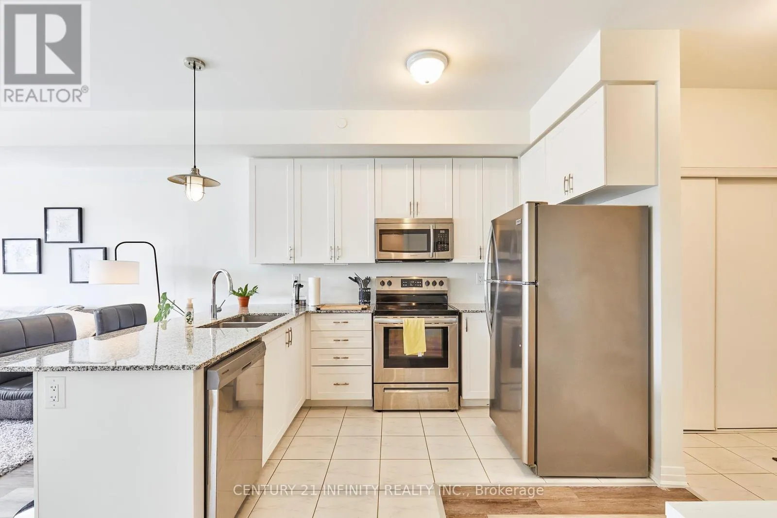 101 - 70 SHIPWAY AVENUE, #101