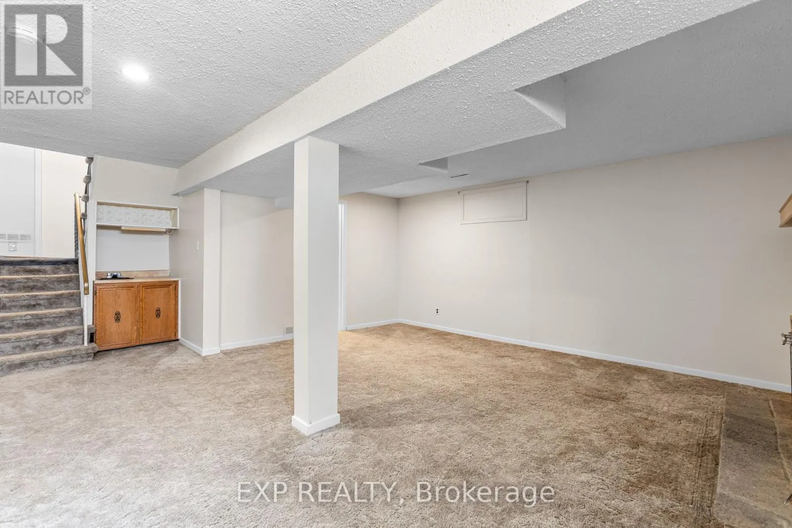 70 PILKINGTON CRESCENT
