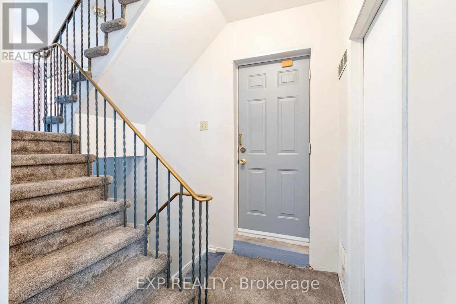 70 PILKINGTON CRESCENT