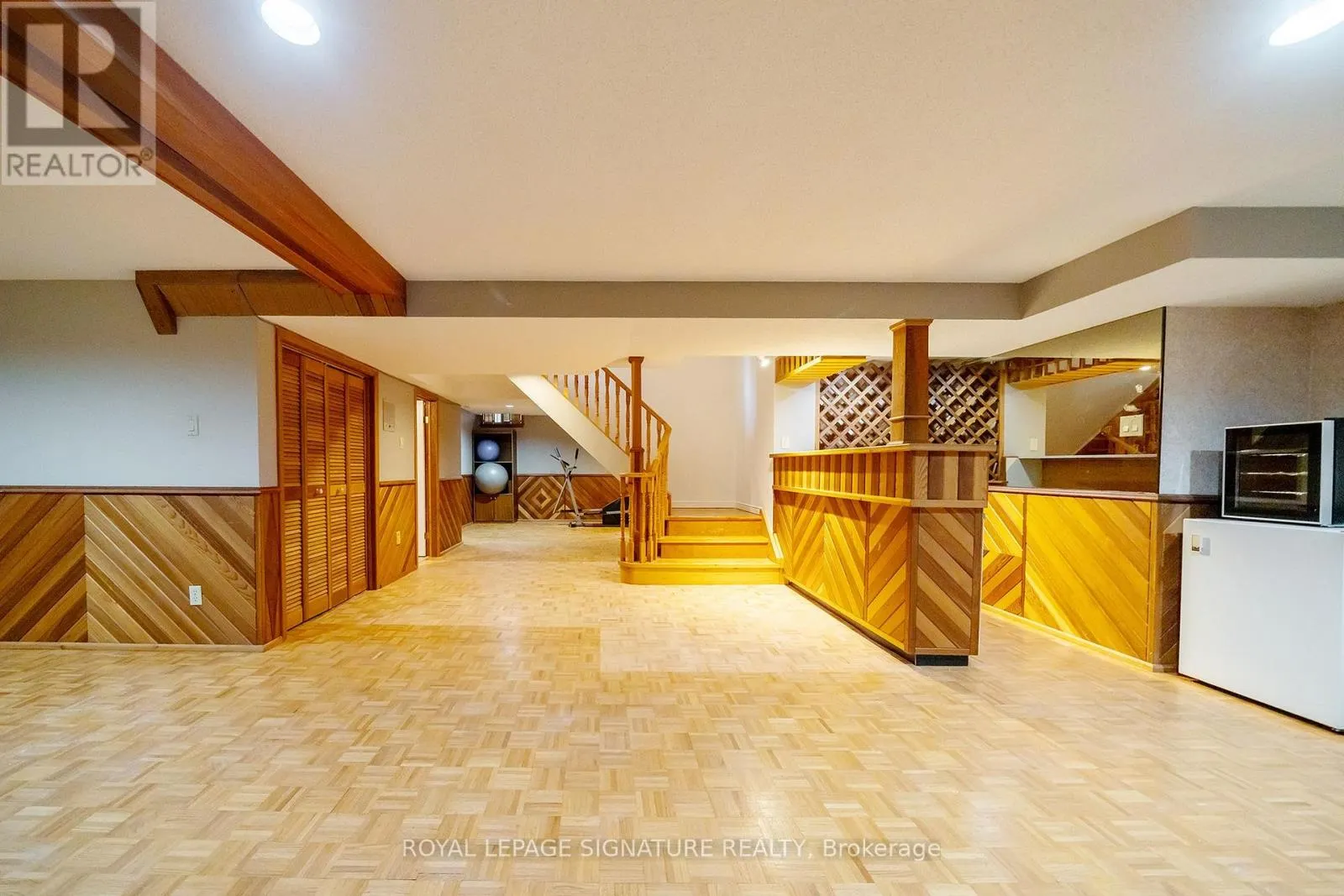1239 BARNWOOD SQUARE
