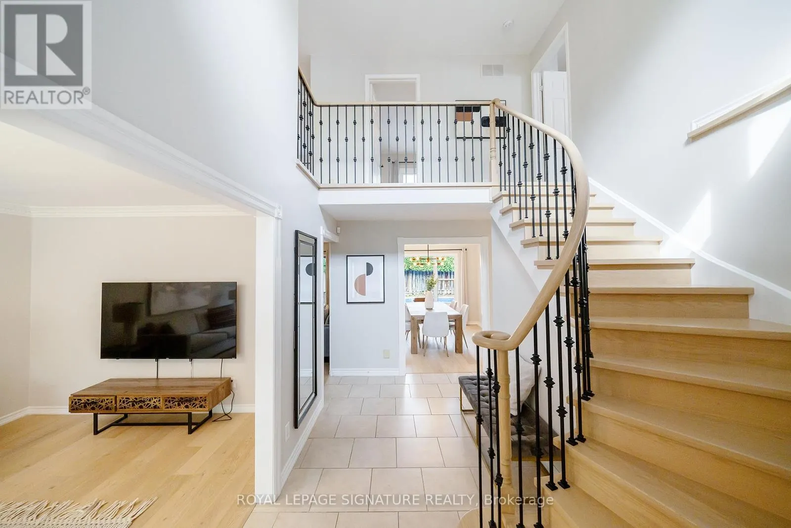 1239 BARNWOOD SQUARE