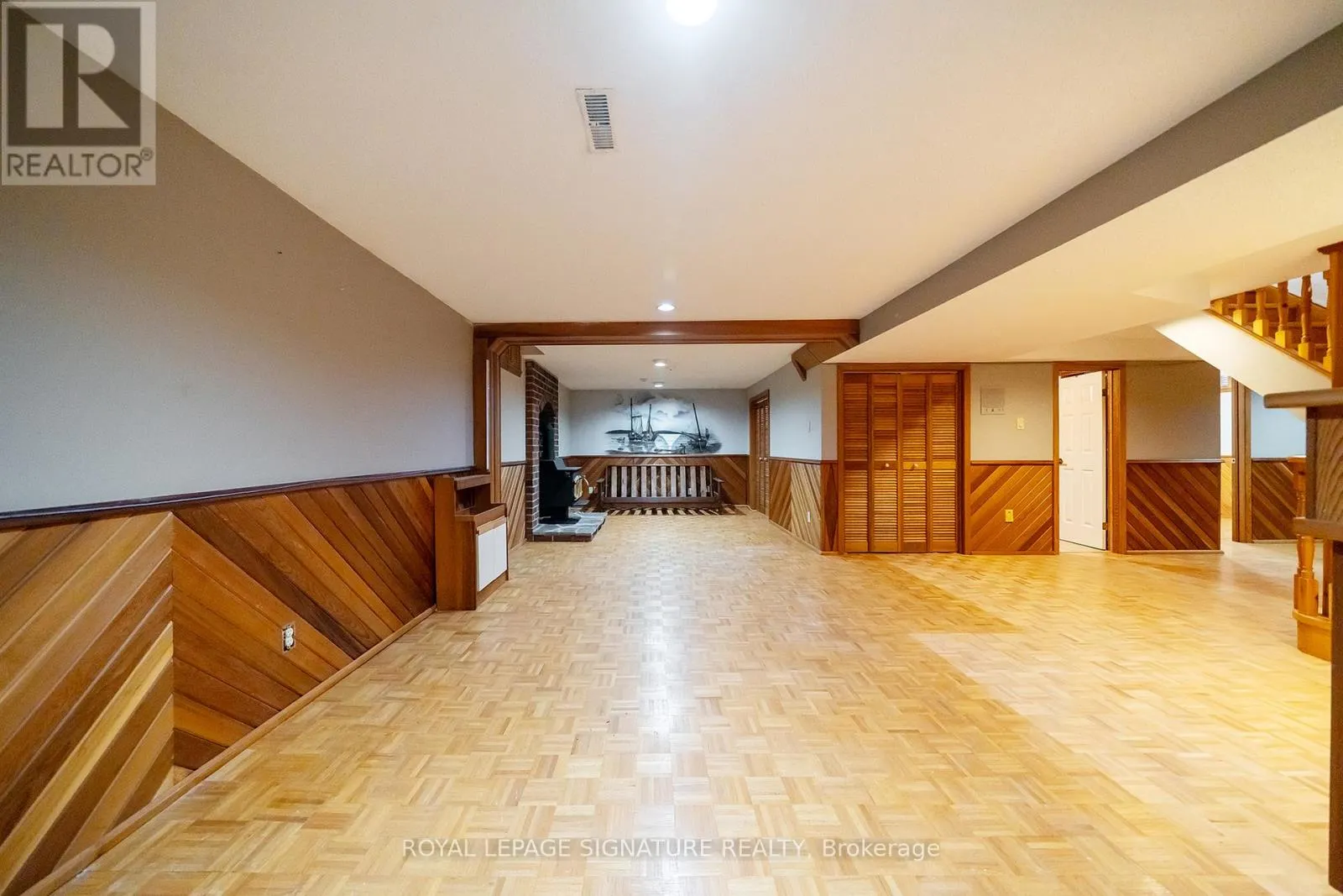 1239 BARNWOOD SQUARE