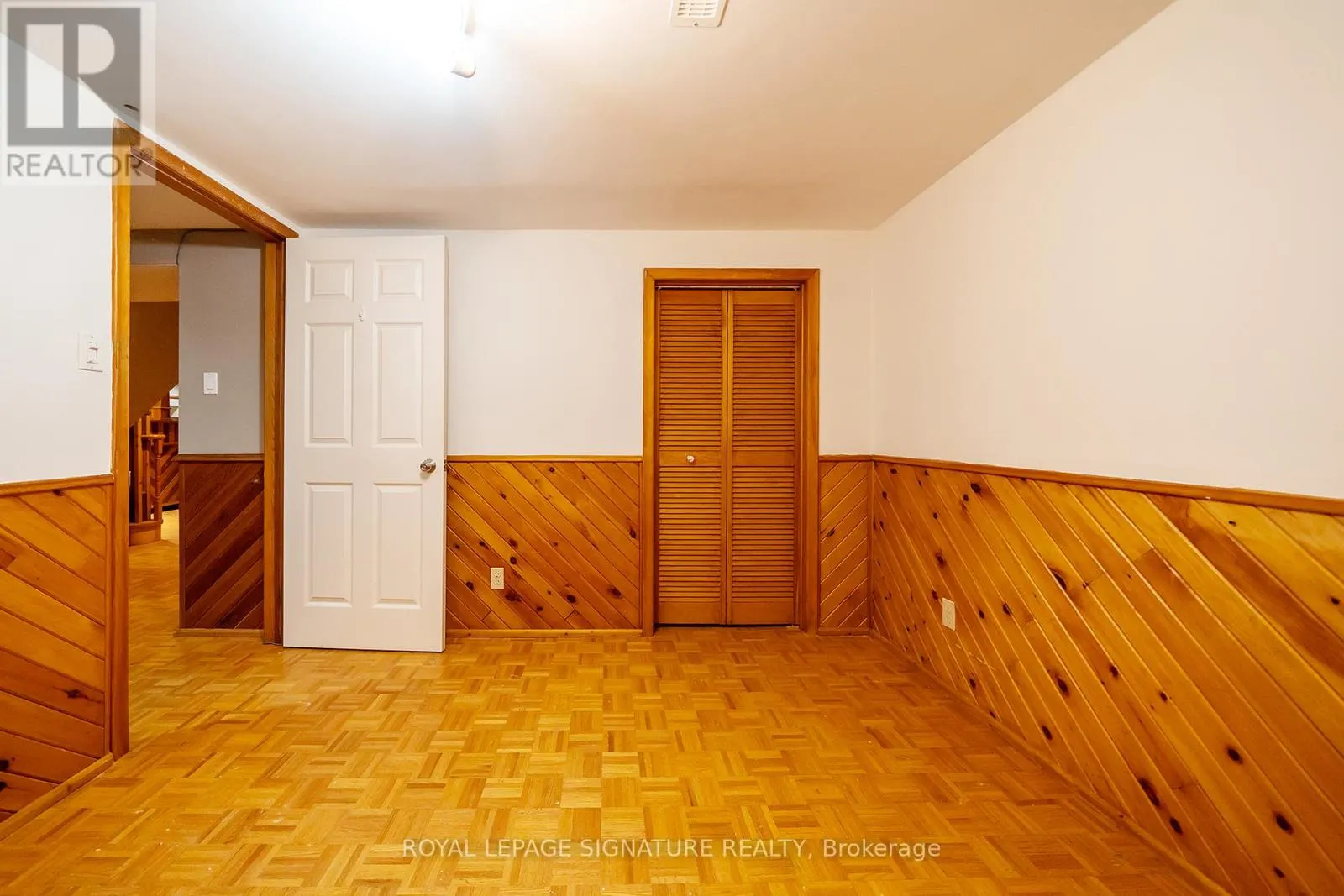 1239 BARNWOOD SQUARE