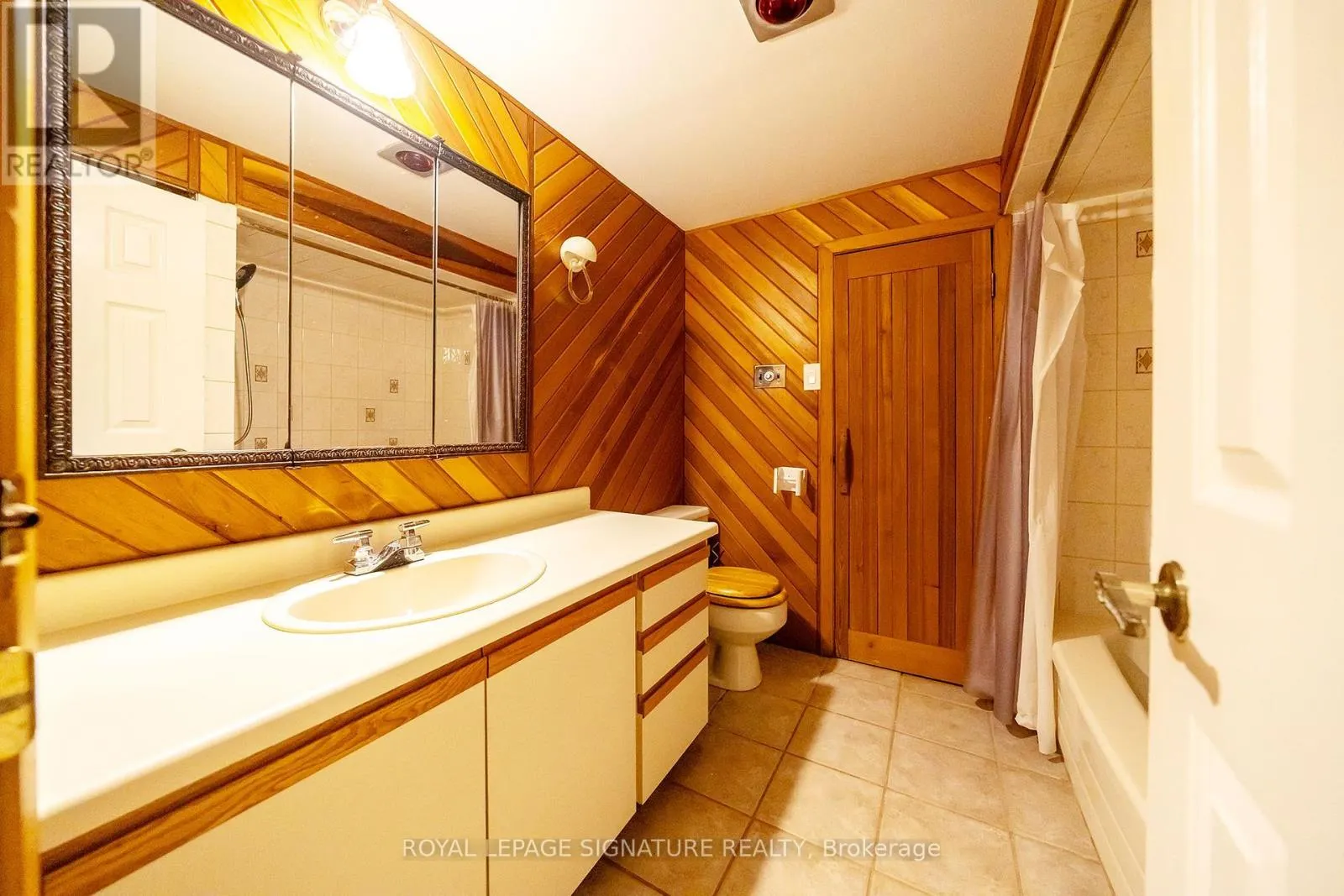 1239 BARNWOOD SQUARE