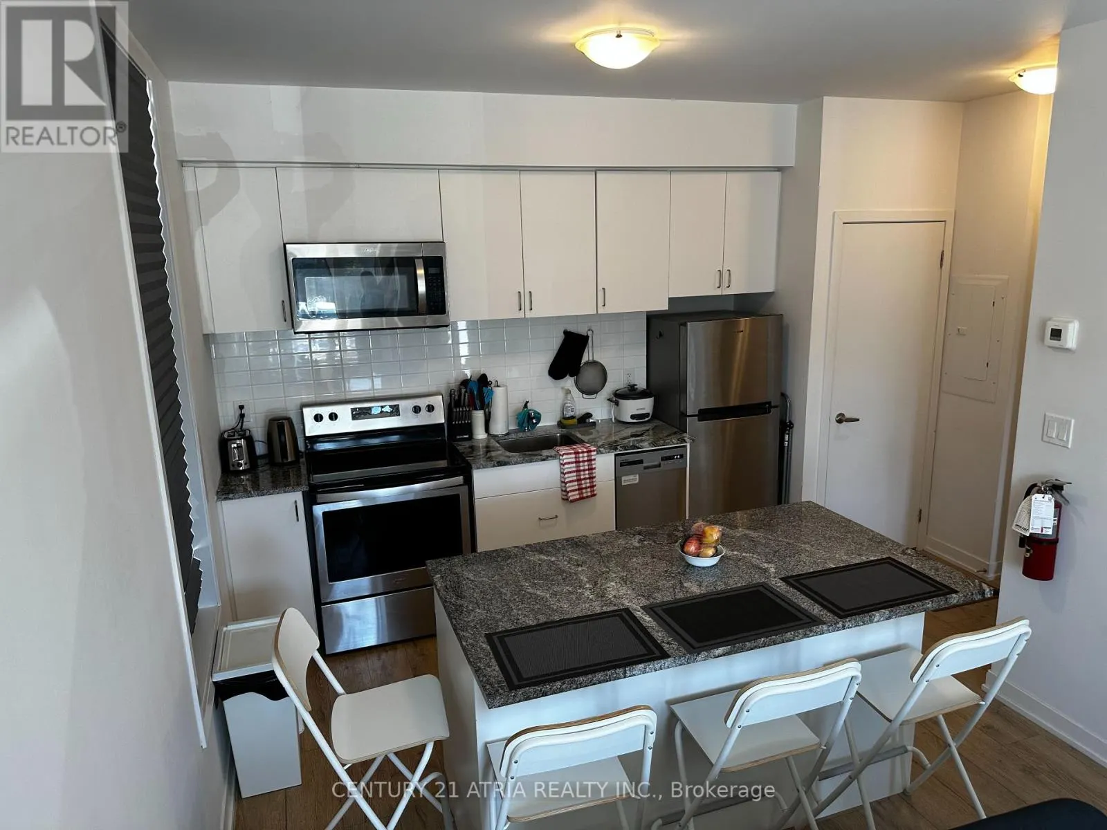105 - 1780 SIMCOE STREET N