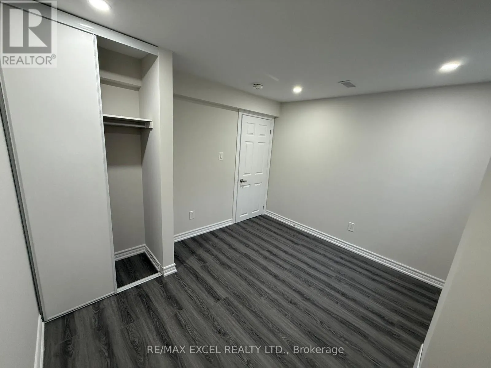 71 GRAINGER CRESCENT