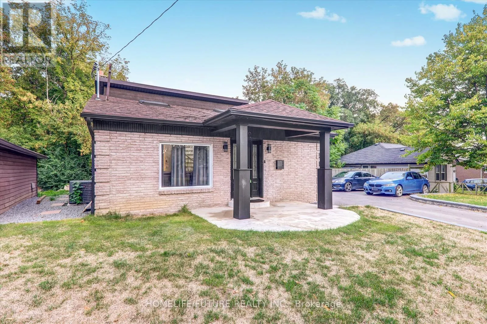 585 WILSON ROAD N