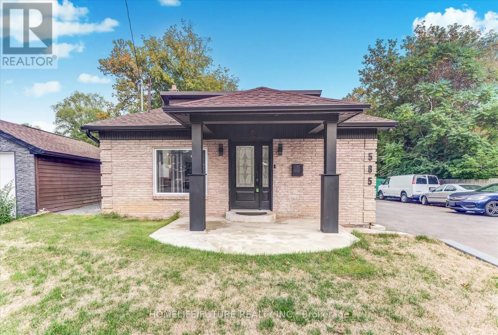 585 WILSON ROAD N