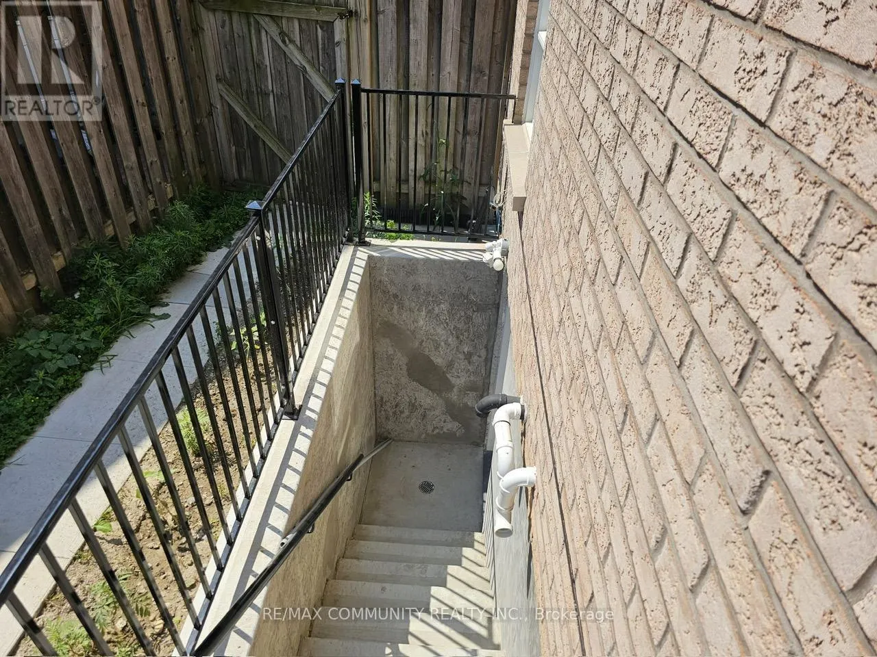 52B RIVENDELL TRAIL