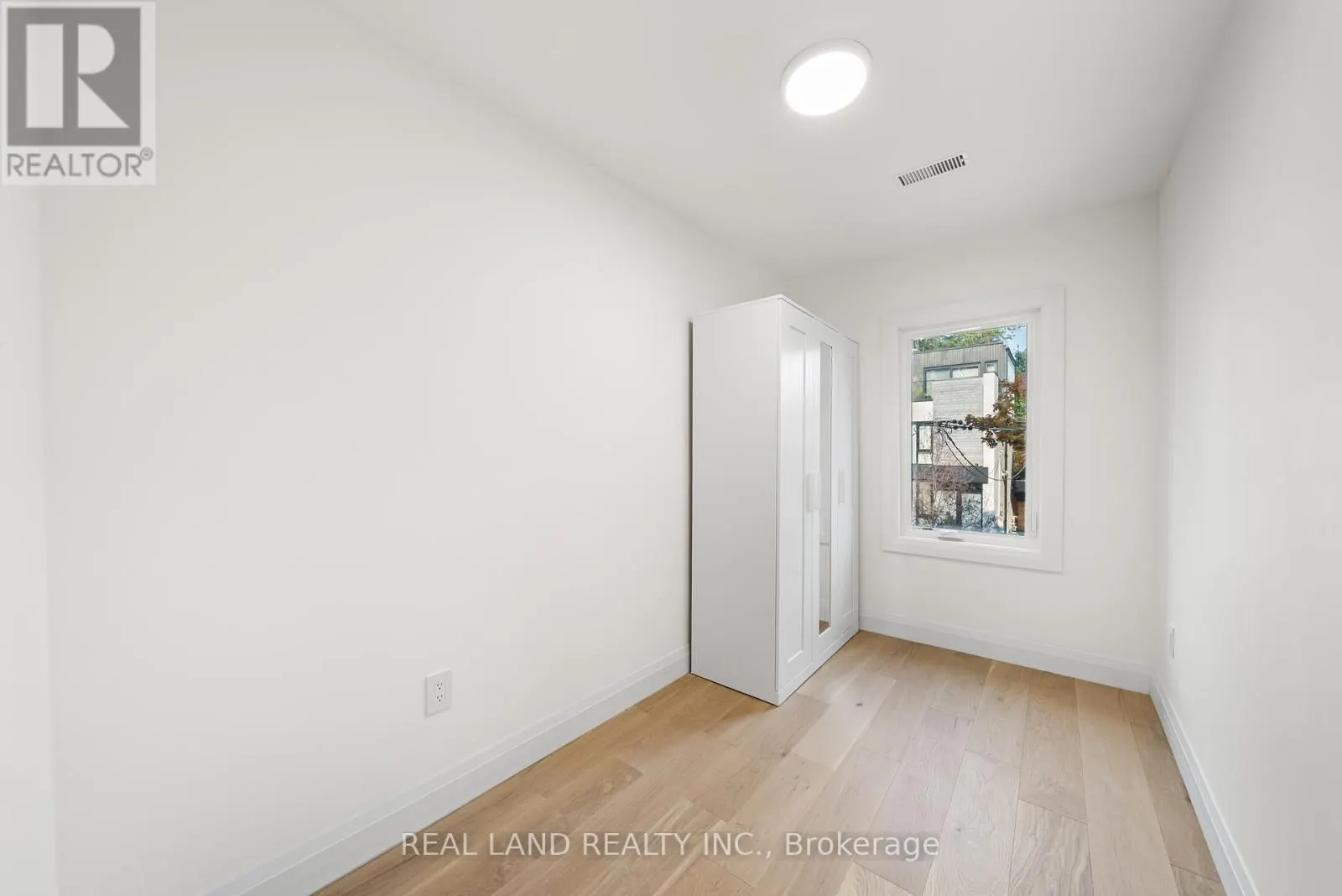30 WINNIFRED AVENUE