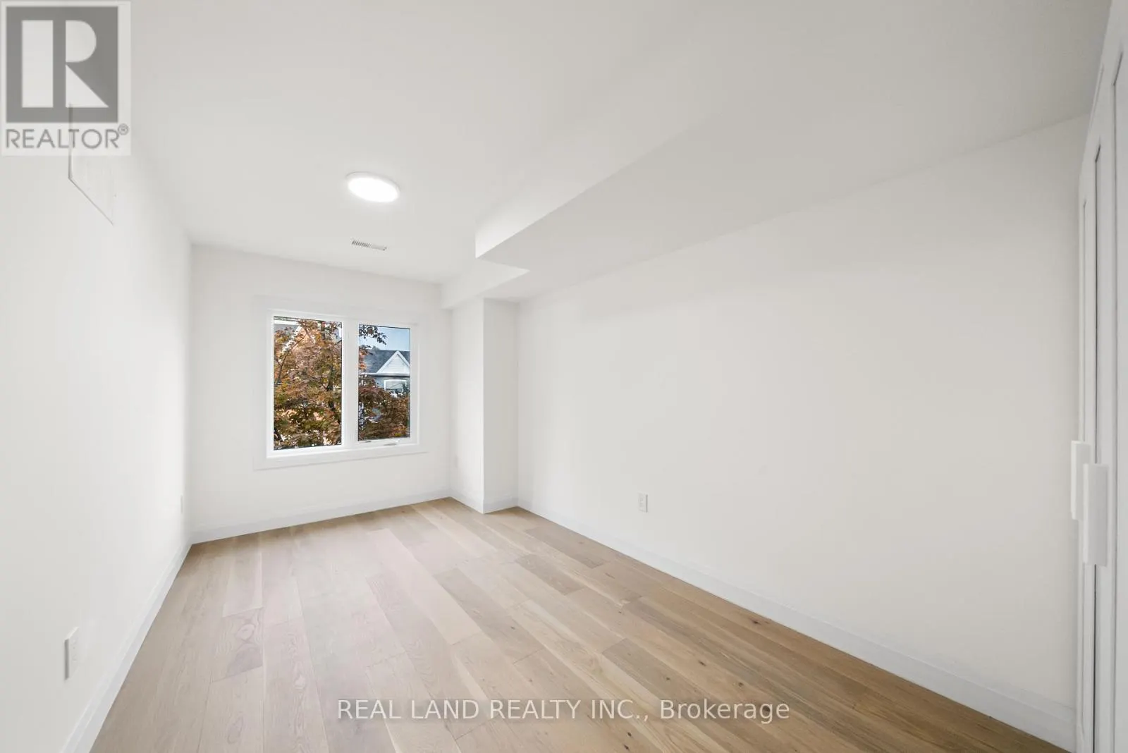 30 WINNIFRED AVENUE