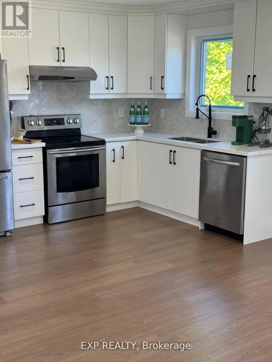 910 WILLIAM BOOTH CRESCENT