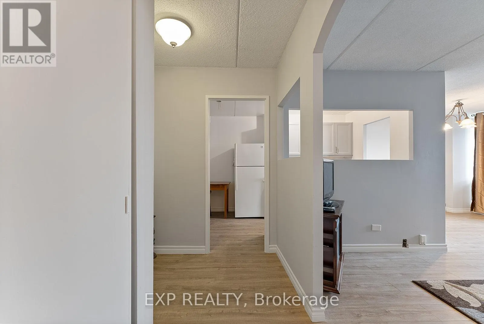 612 - 2 GLAMORGAN AVENUE