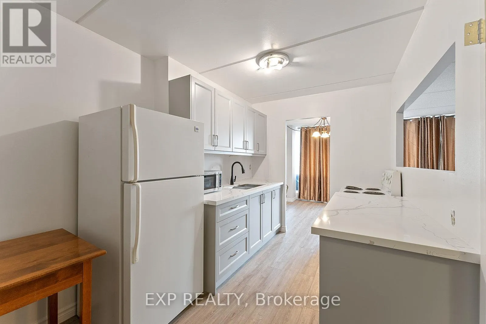 612 - 2 GLAMORGAN AVENUE