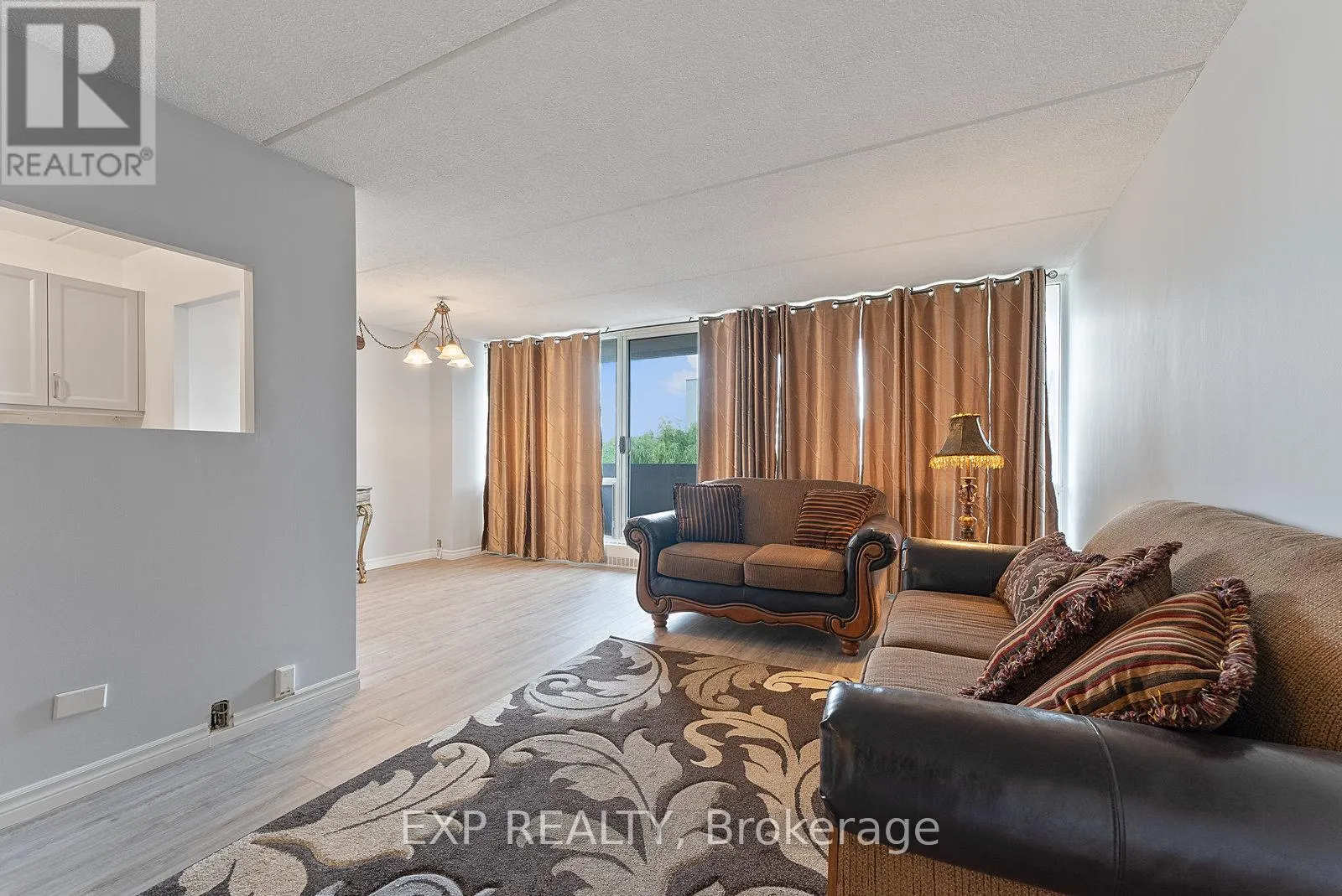 612 - 2 GLAMORGAN AVENUE