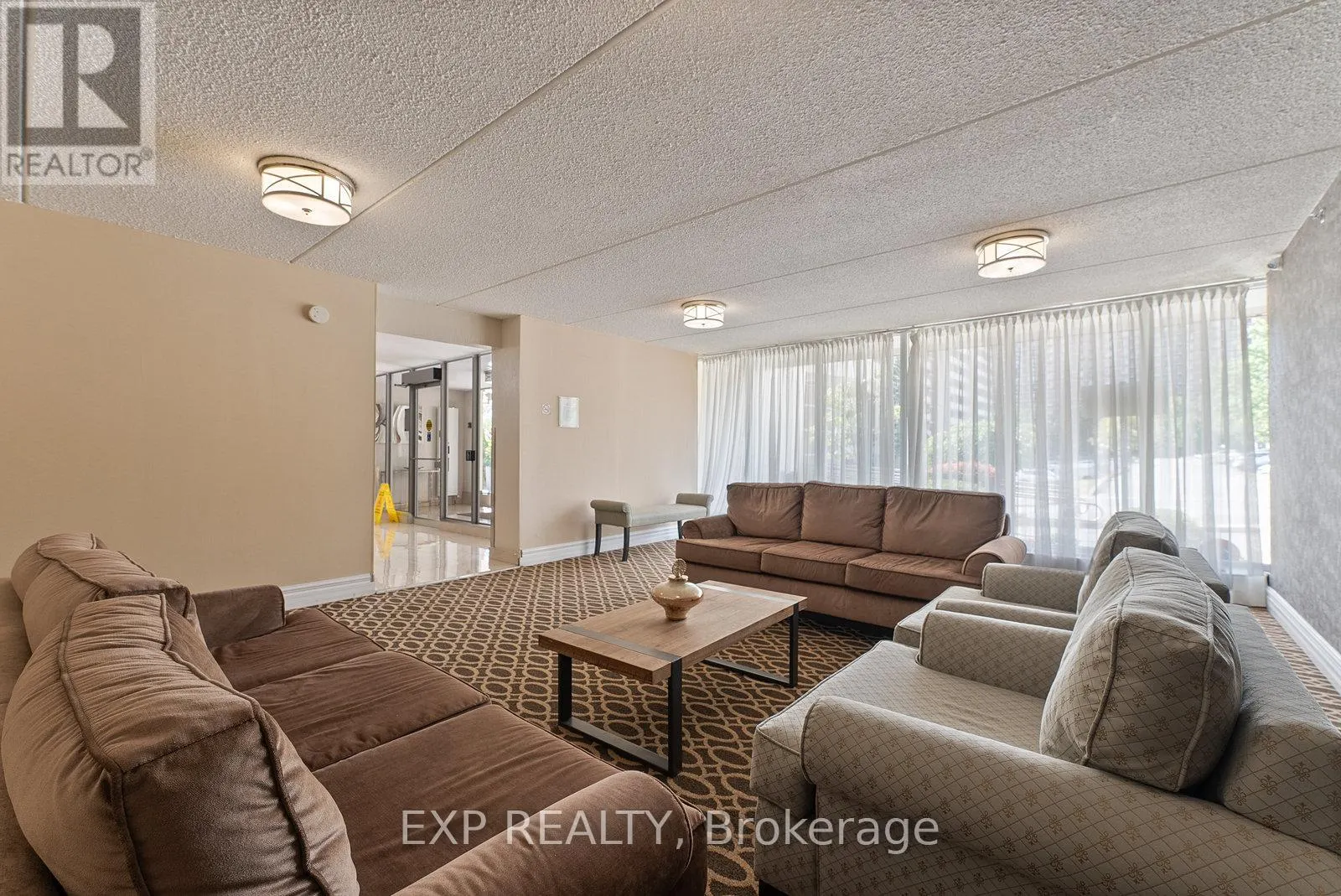 612 - 2 GLAMORGAN AVENUE