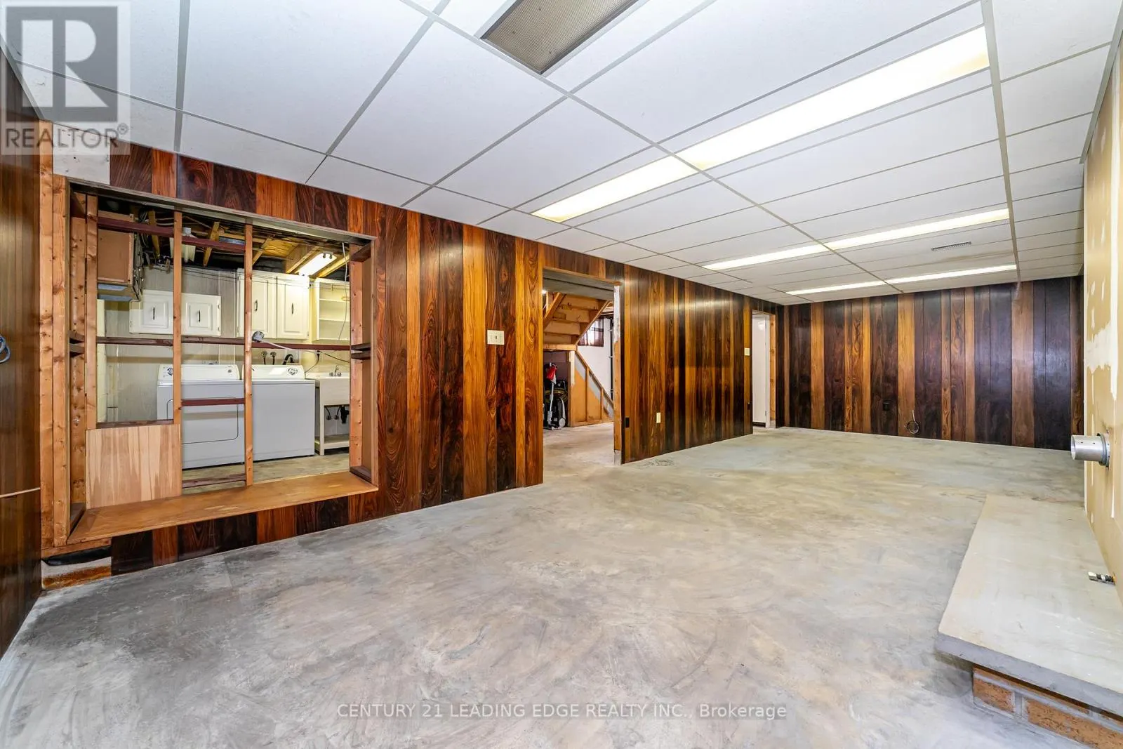 815 DOUGLAS AVENUE