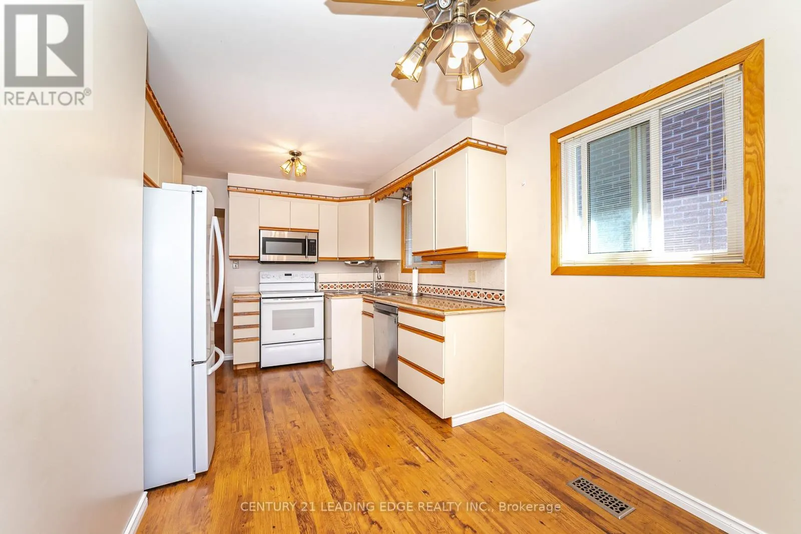 815 DOUGLAS AVENUE