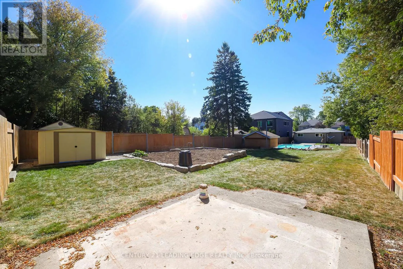 815 DOUGLAS AVENUE