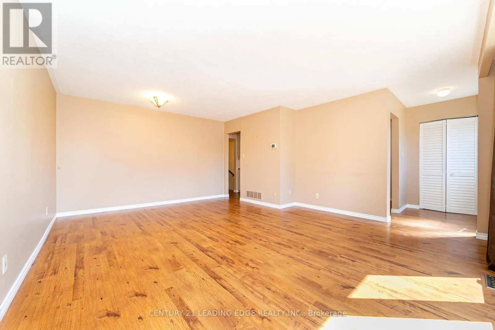 815 DOUGLAS AVENUE