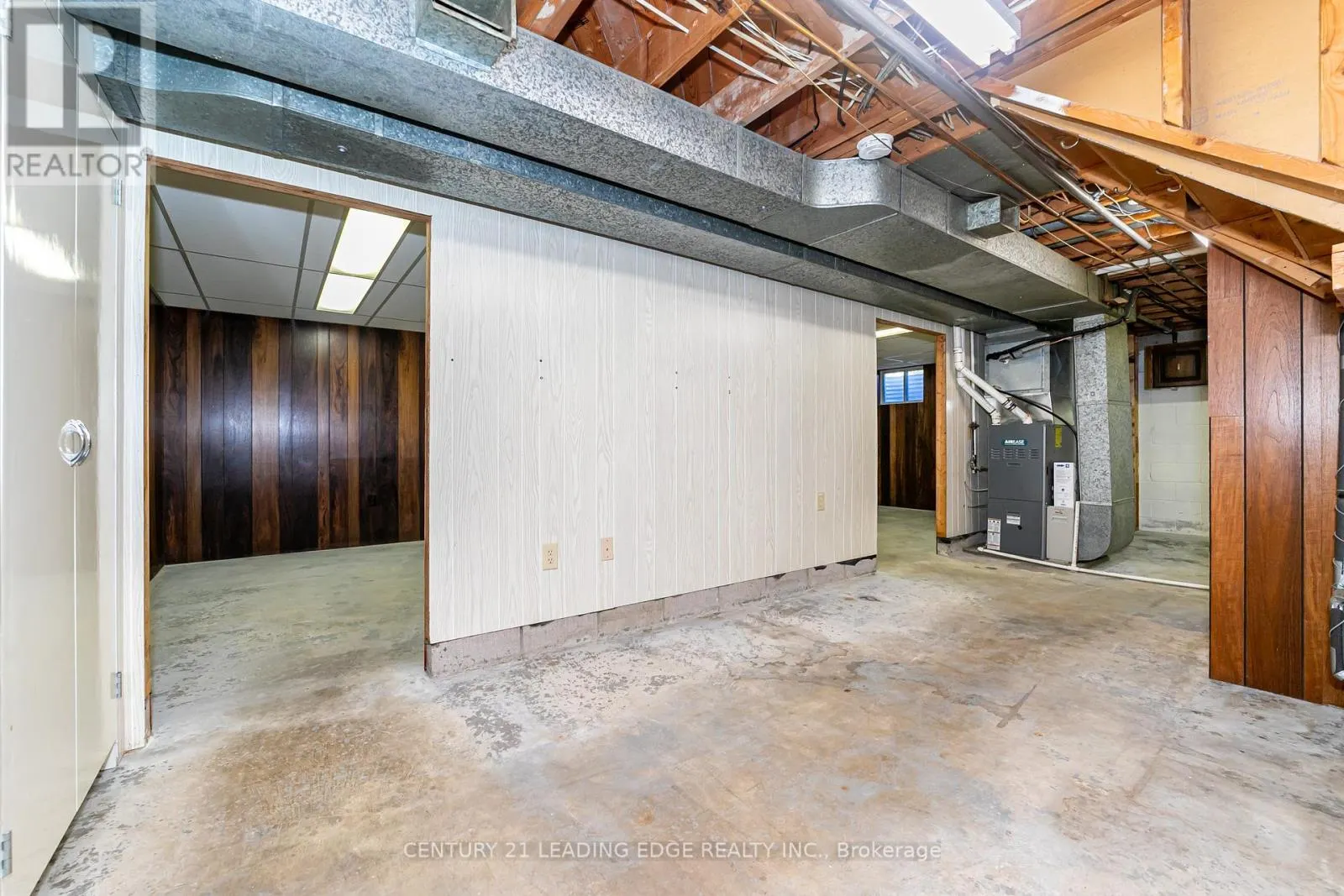 815 DOUGLAS AVENUE