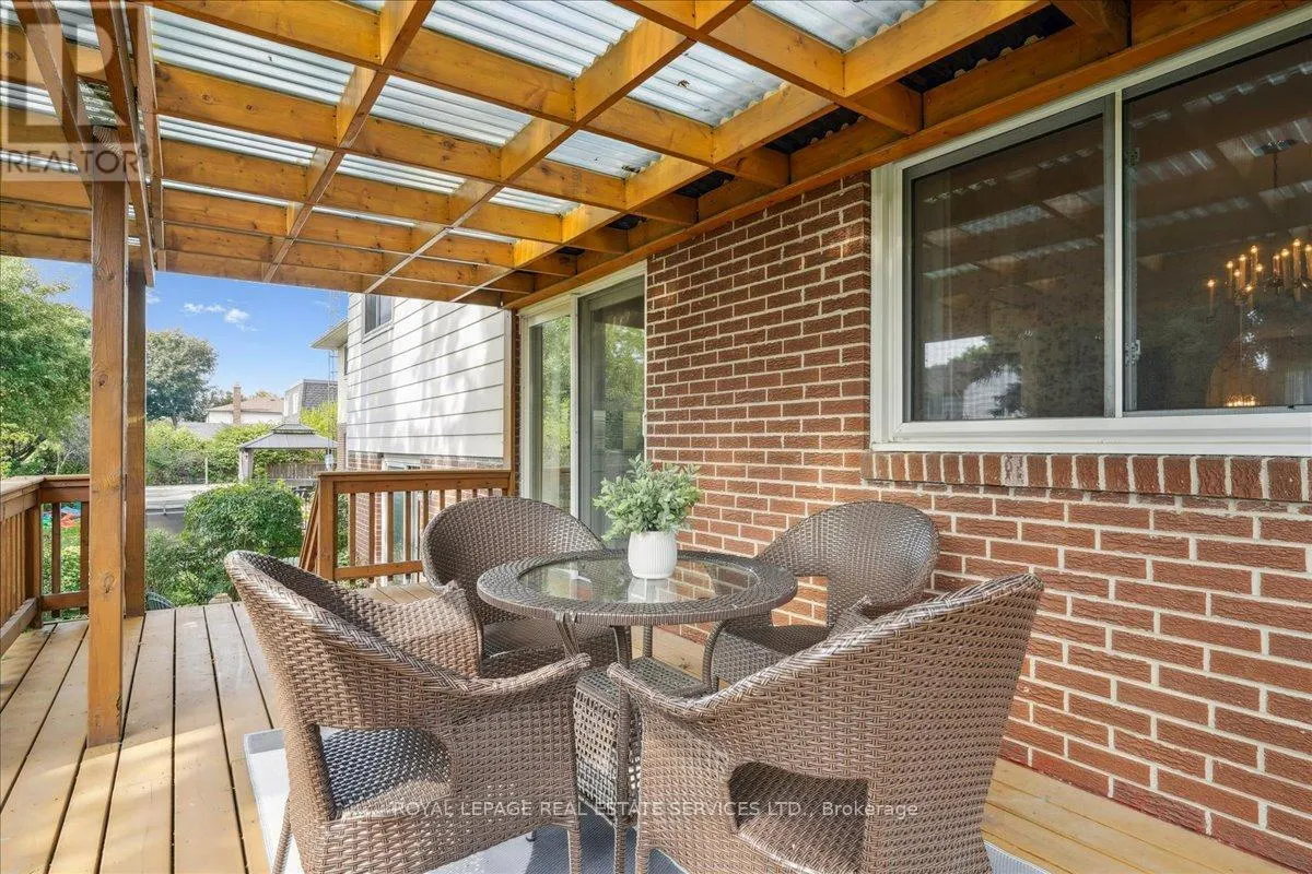 54 TEMPLE BAR CRESCENT