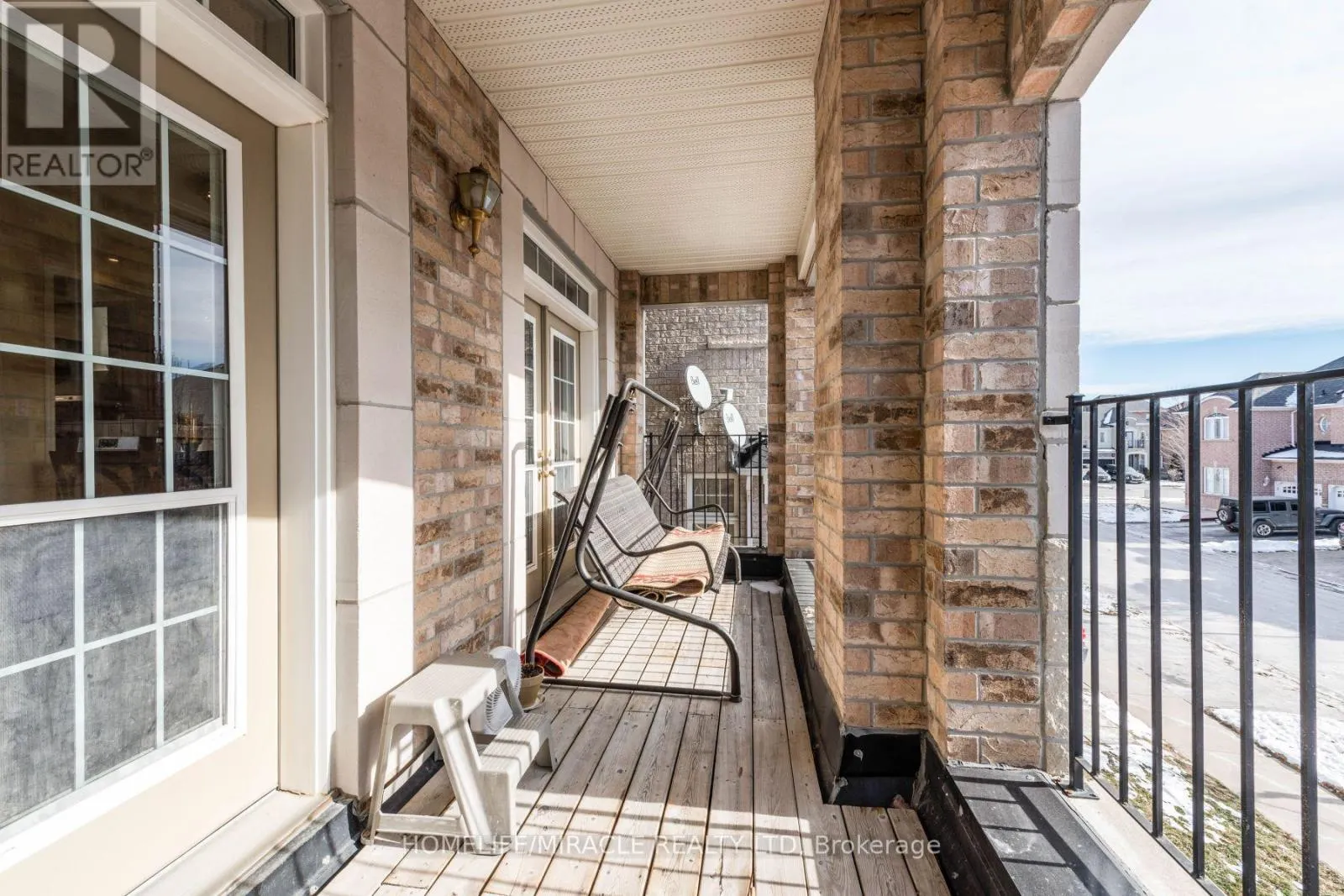 8 SOLWAY CRESCENT