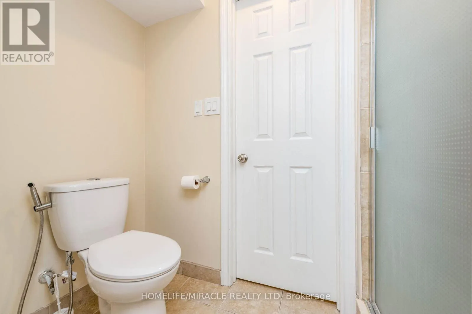 8 SOLWAY CRESCENT