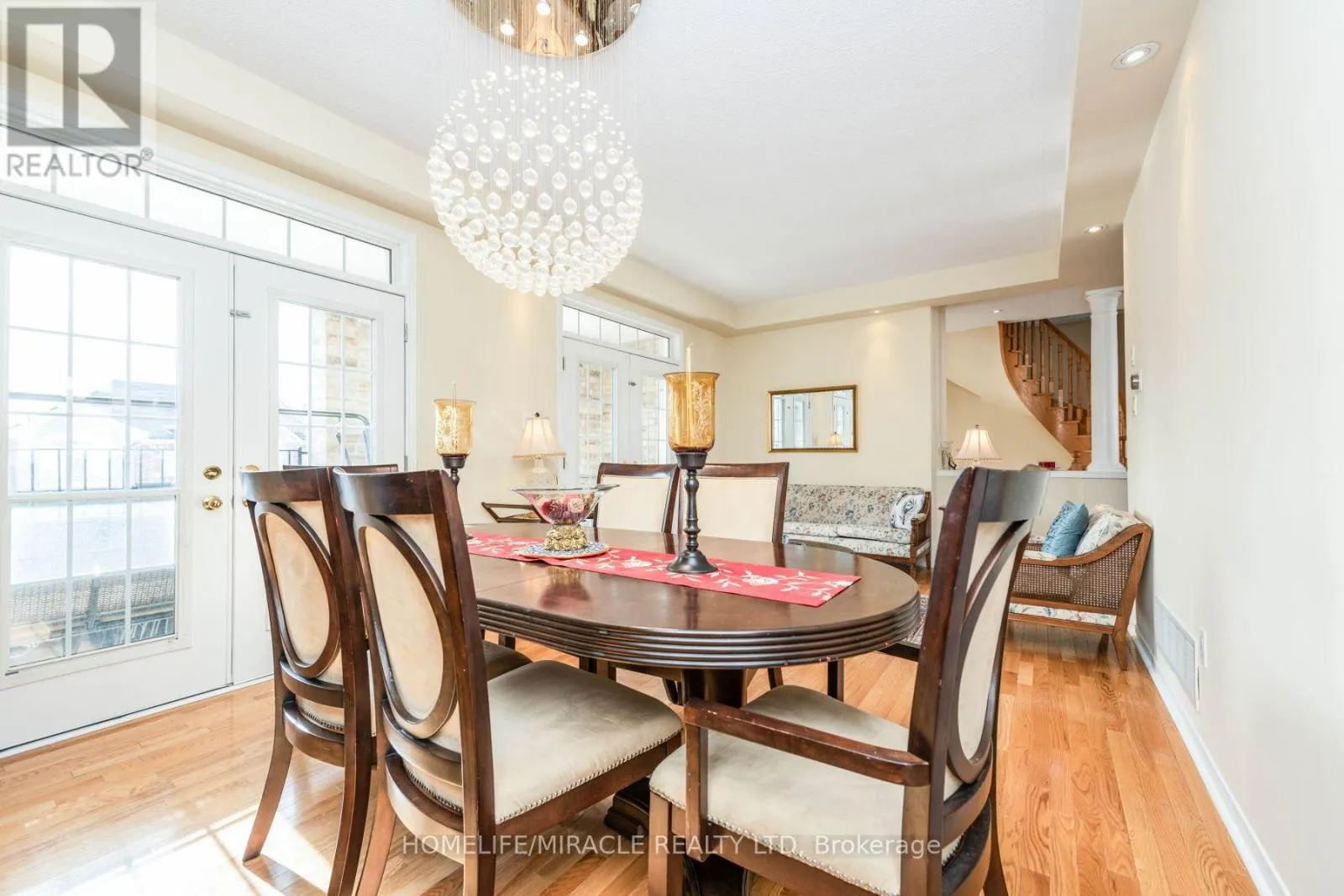 8 SOLWAY CRESCENT