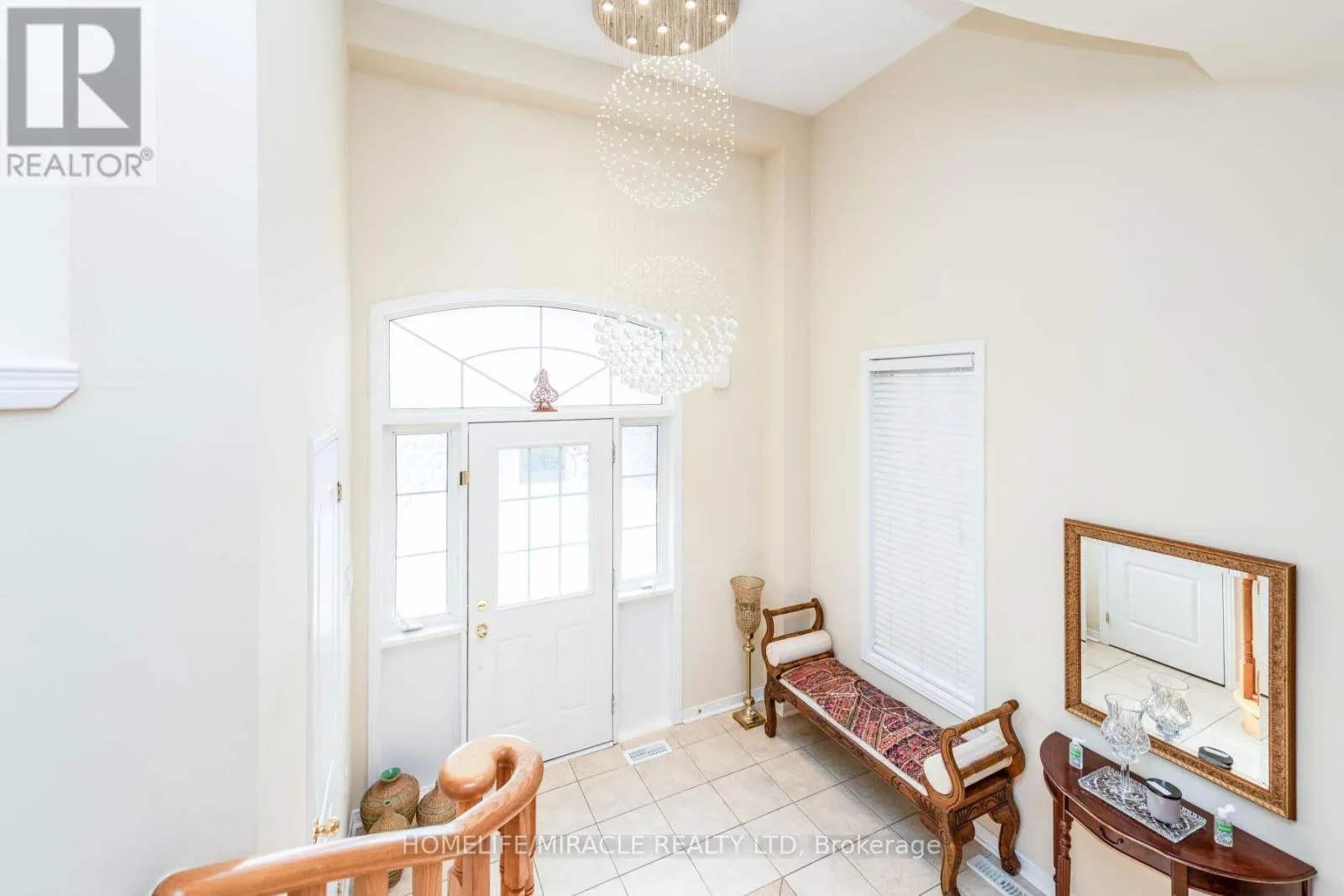 8 SOLWAY CRESCENT