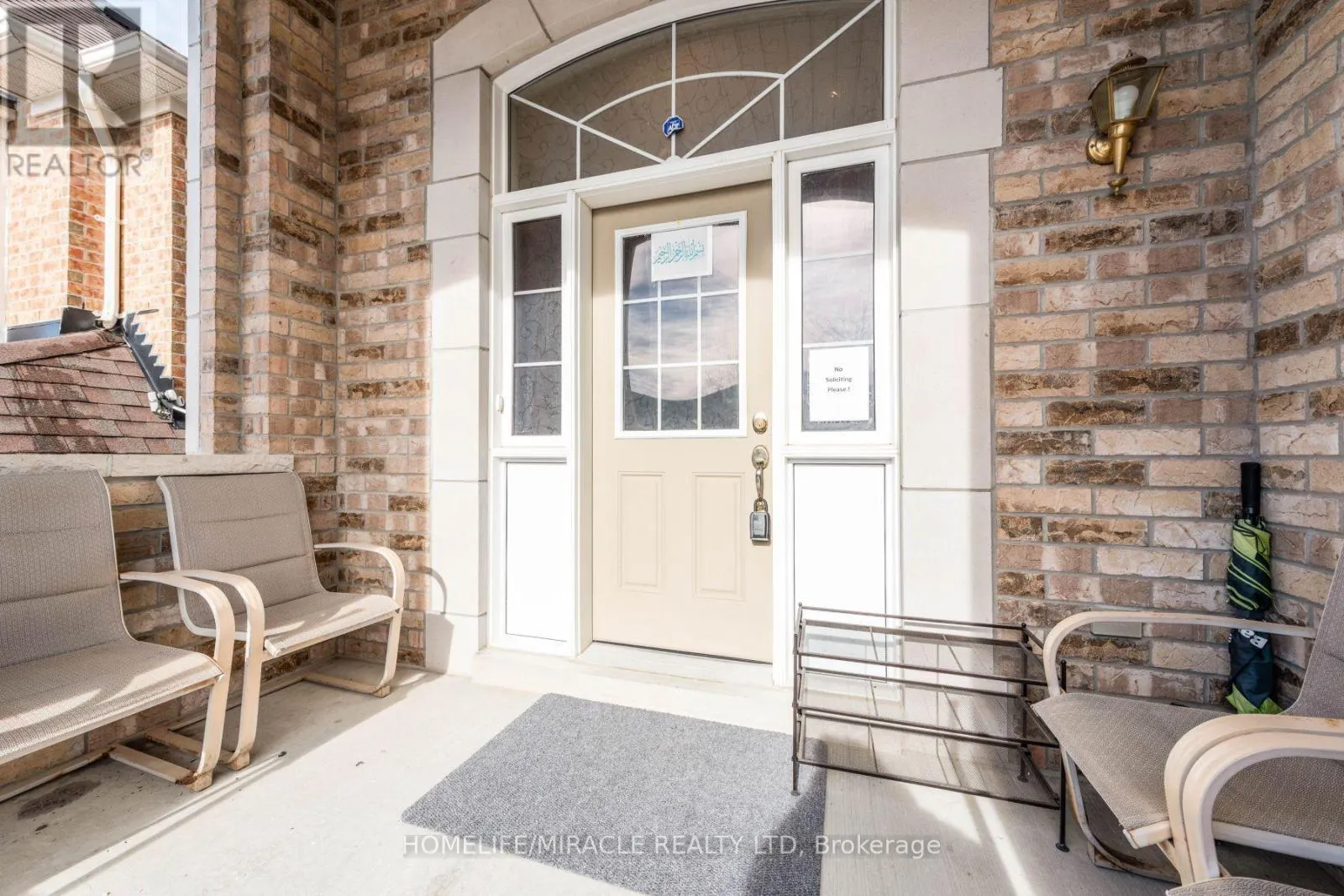 8 SOLWAY CRESCENT