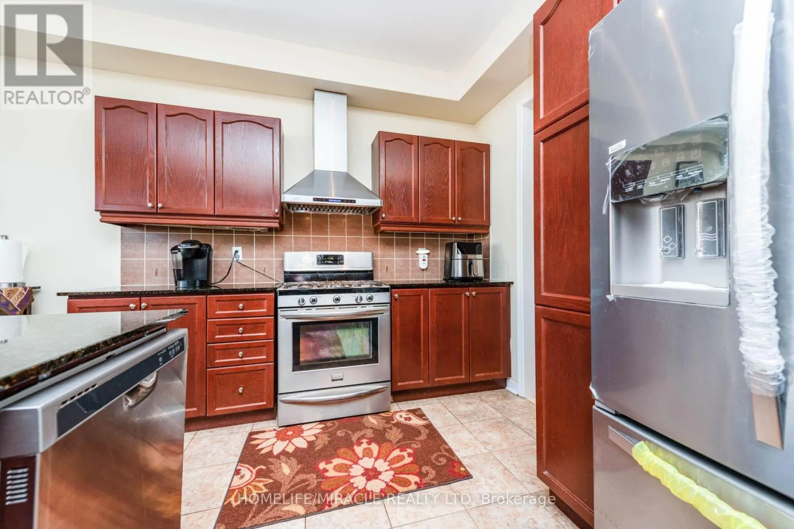 8 SOLWAY CRESCENT