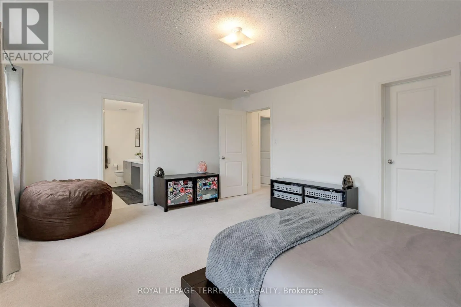 137 EAST SHORE DRIVE