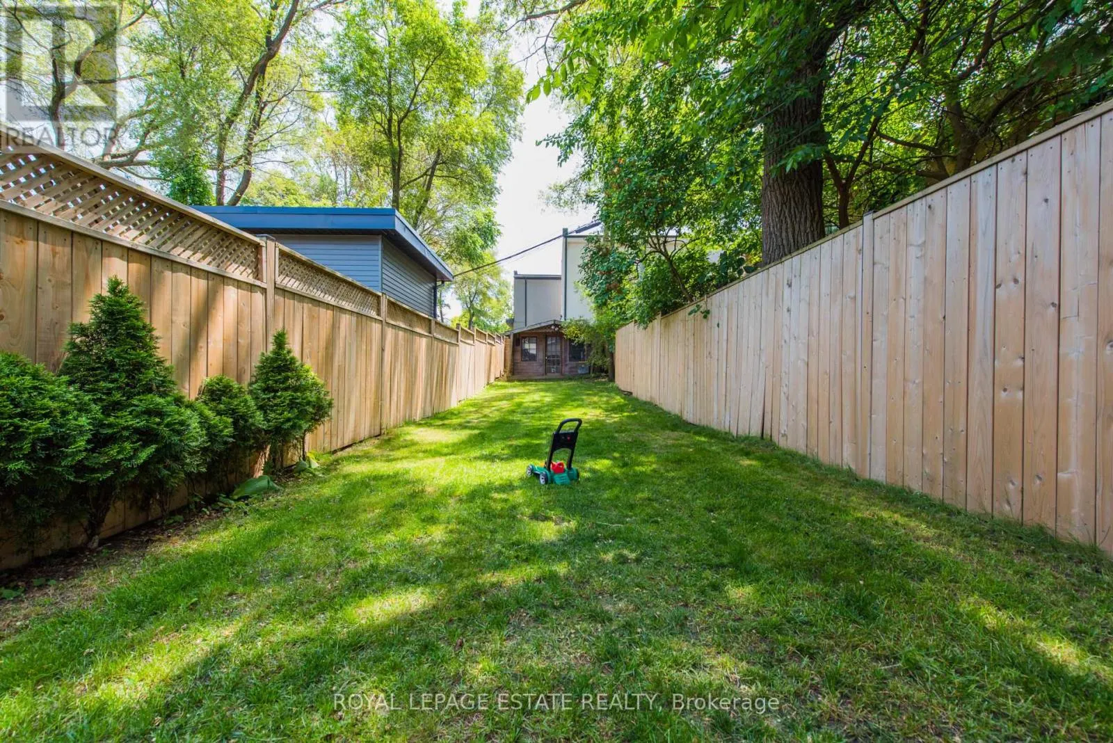 2311 GERRARD STREET E