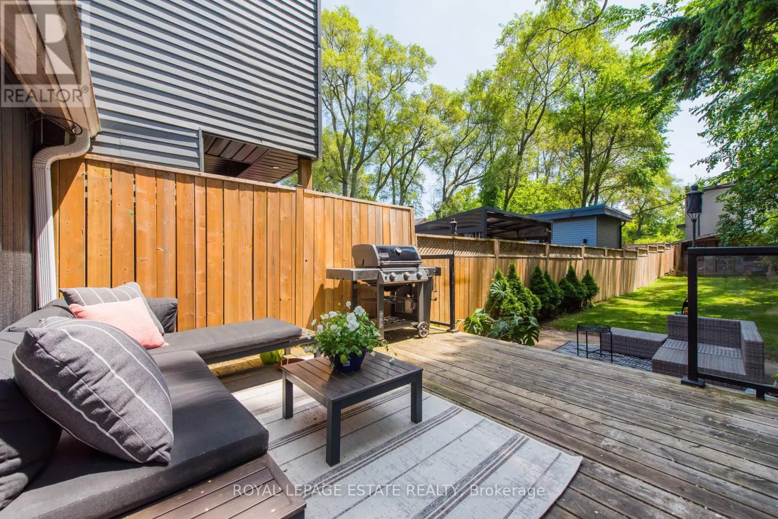 2311 GERRARD STREET E