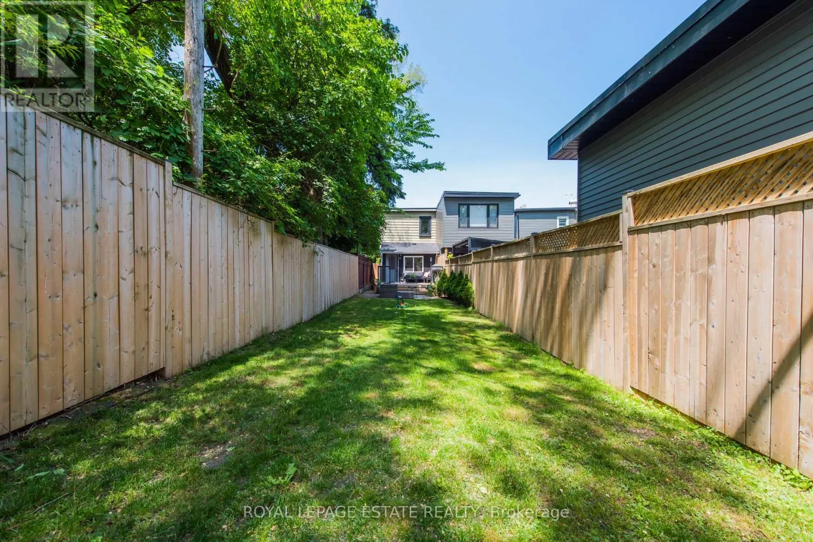 2311 GERRARD STREET E