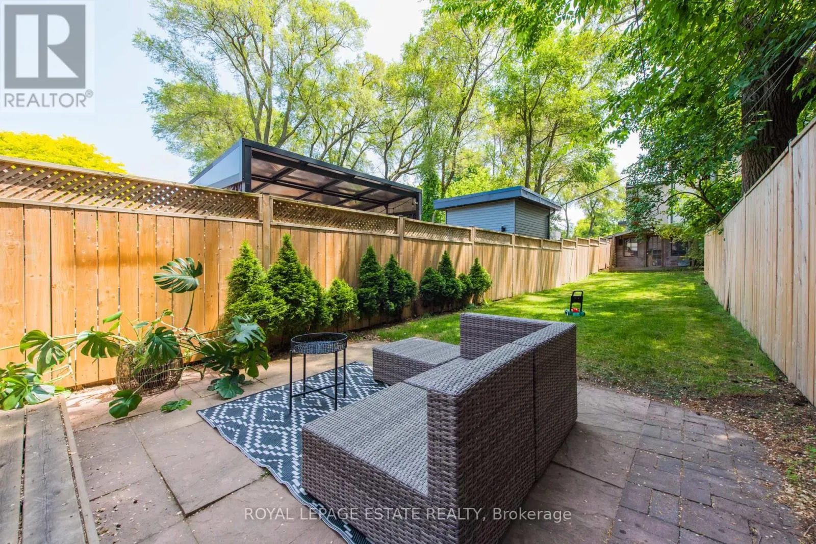2311 GERRARD STREET E
