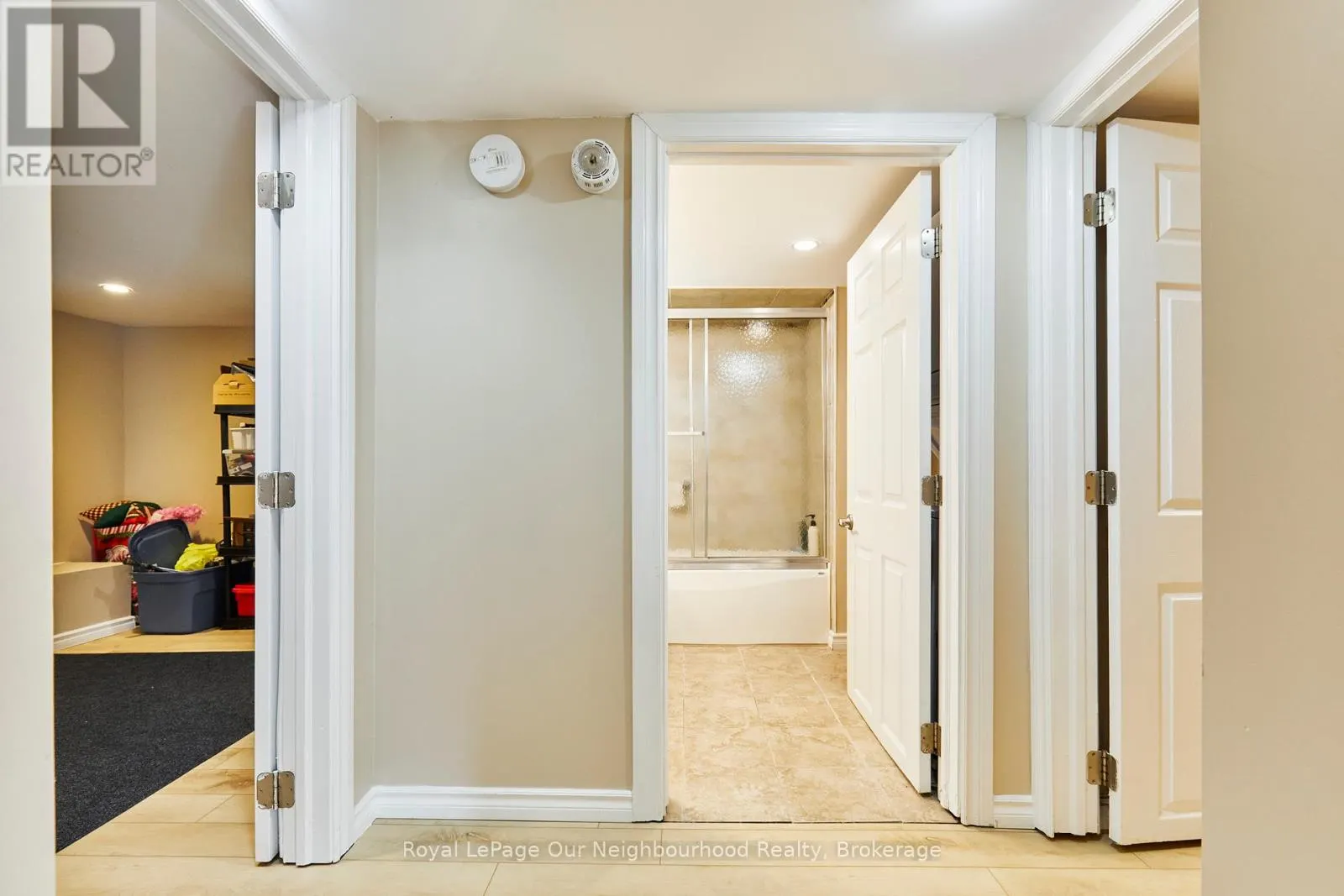 738 SIMCOE STREET N