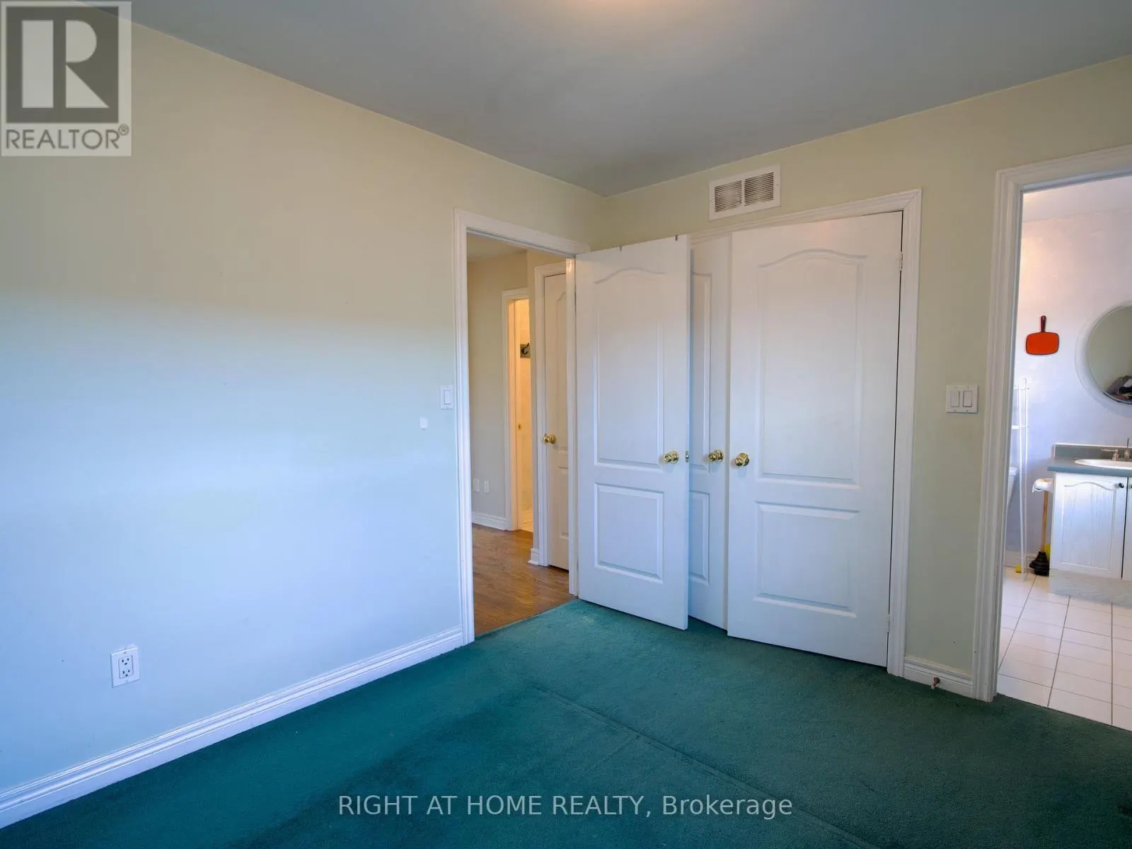 7 - 70 GUILDWOOD PARKWAY